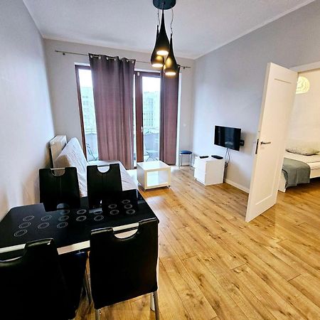 First -- Green Zoliborz Apartment 4 Warsaw Ngoại thất bức ảnh