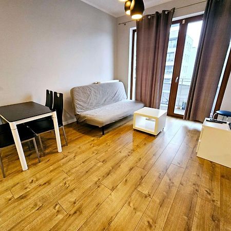First -- Green Zoliborz Apartment 4 Warsaw Ngoại thất bức ảnh