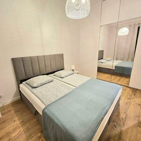 First -- Green Zoliborz Apartment 4 Warsaw Ngoại thất bức ảnh